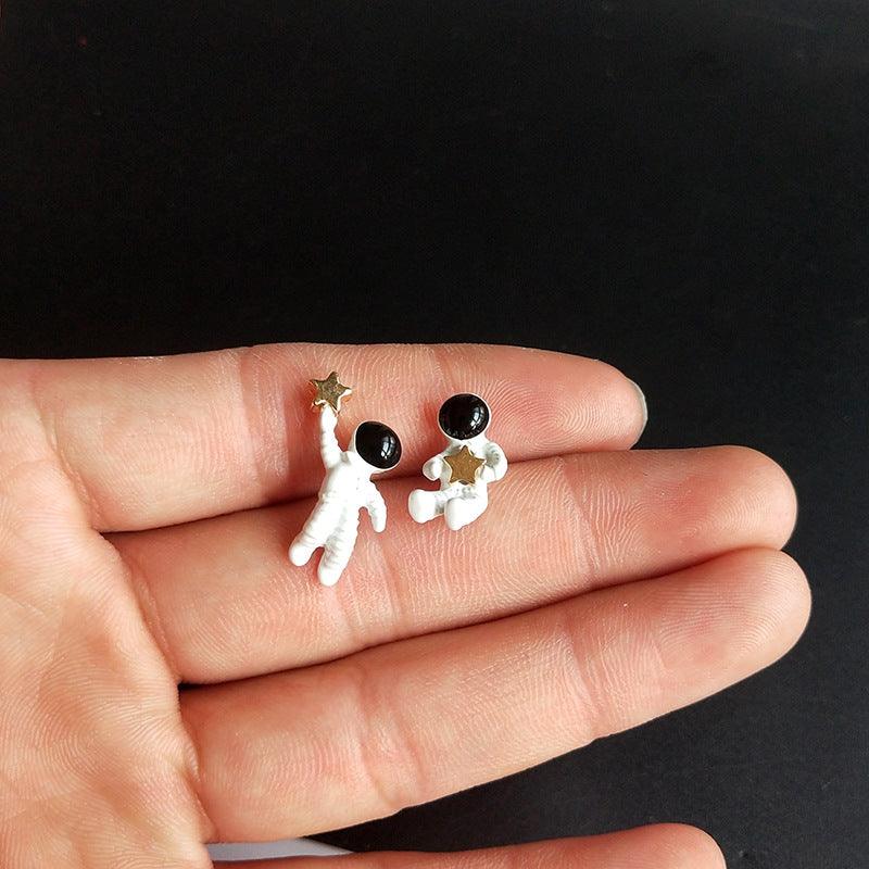 Astronaut Earrings - SEOUL STYLEZ
