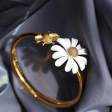 Floral Daisy Flower Stud Earrings - SEOUL STYLEZ